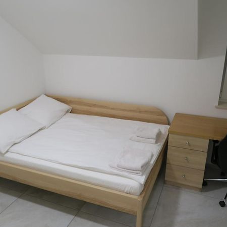 Rooms For Rent In Любляна Екстер'єр фото