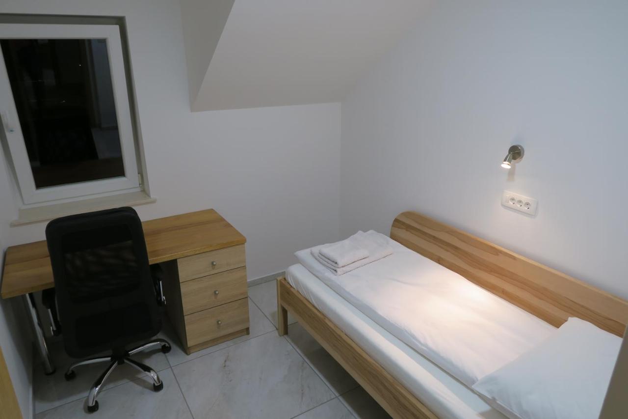 Rooms For Rent In Любляна Екстер'єр фото