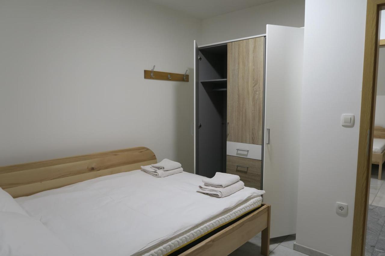 Rooms For Rent In Любляна Екстер'єр фото